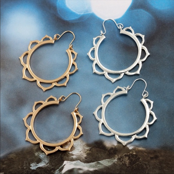 • Mary • Boho Lotus Earrings - Picture 2 of 4